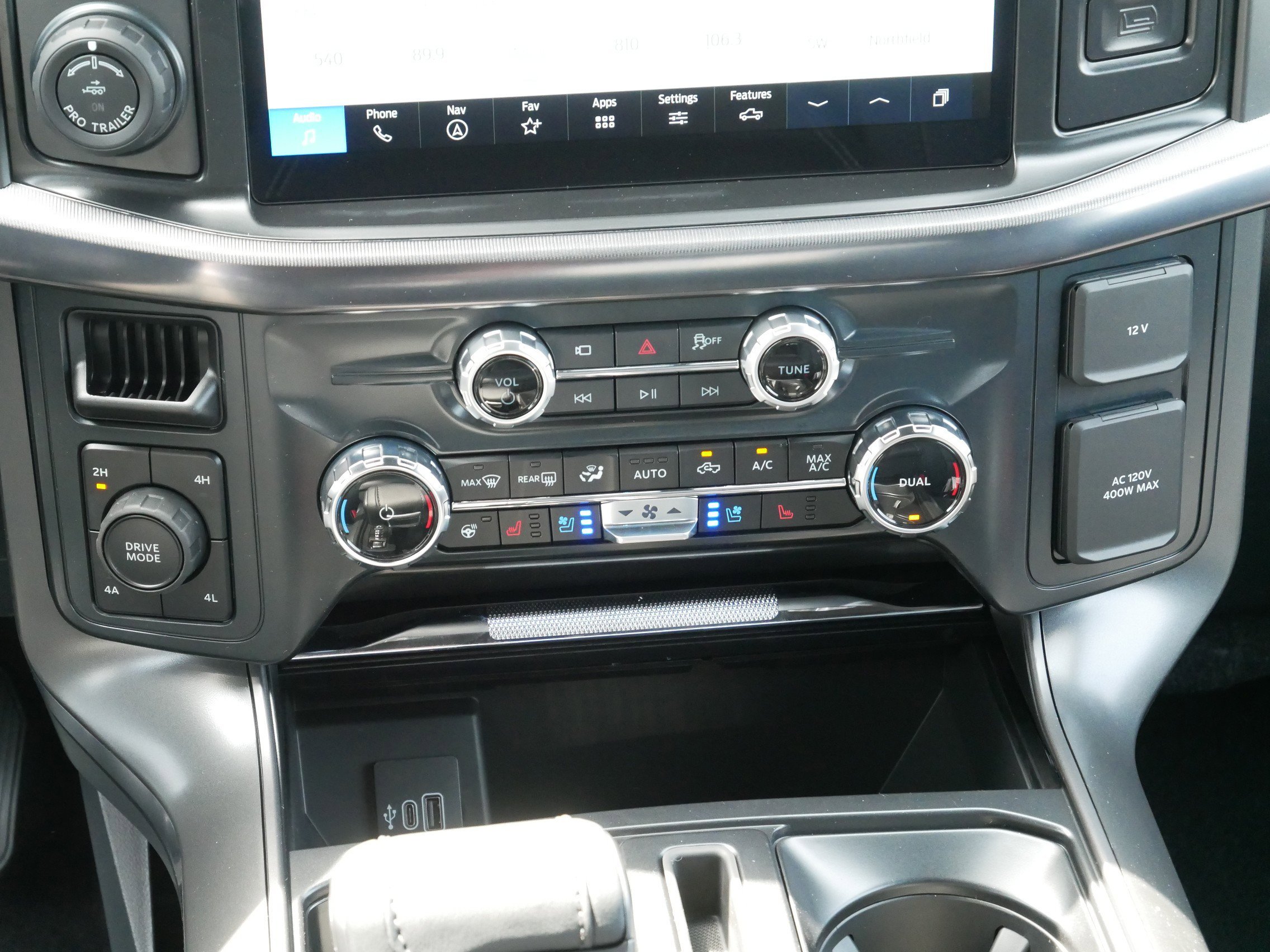 New 2026 Agate Black Metallic Ford Lariat® image 15