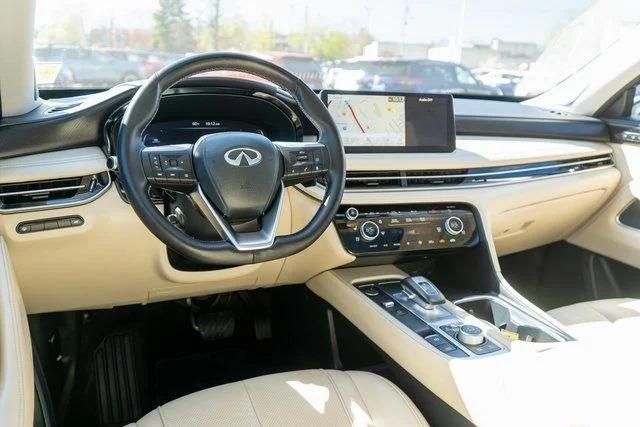 Used 2023 Red INFINITI Sensory image 16