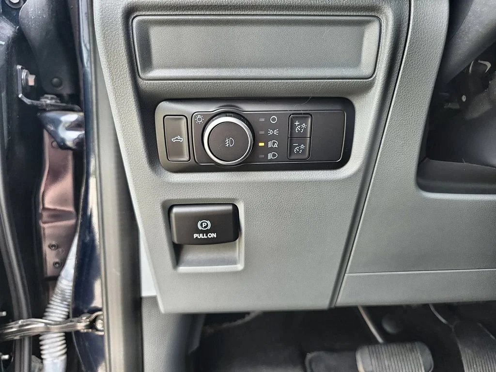 Used 2023 Blue Ford XLT image 18