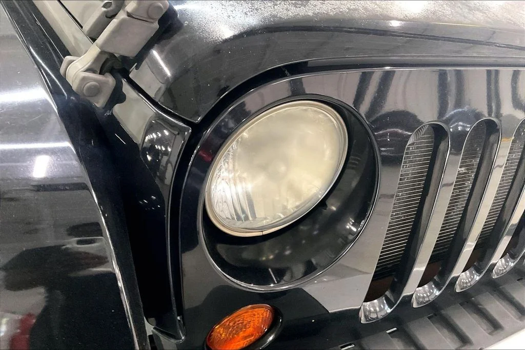 Used 2008 Black Jeep Unlimited Sahara image 27