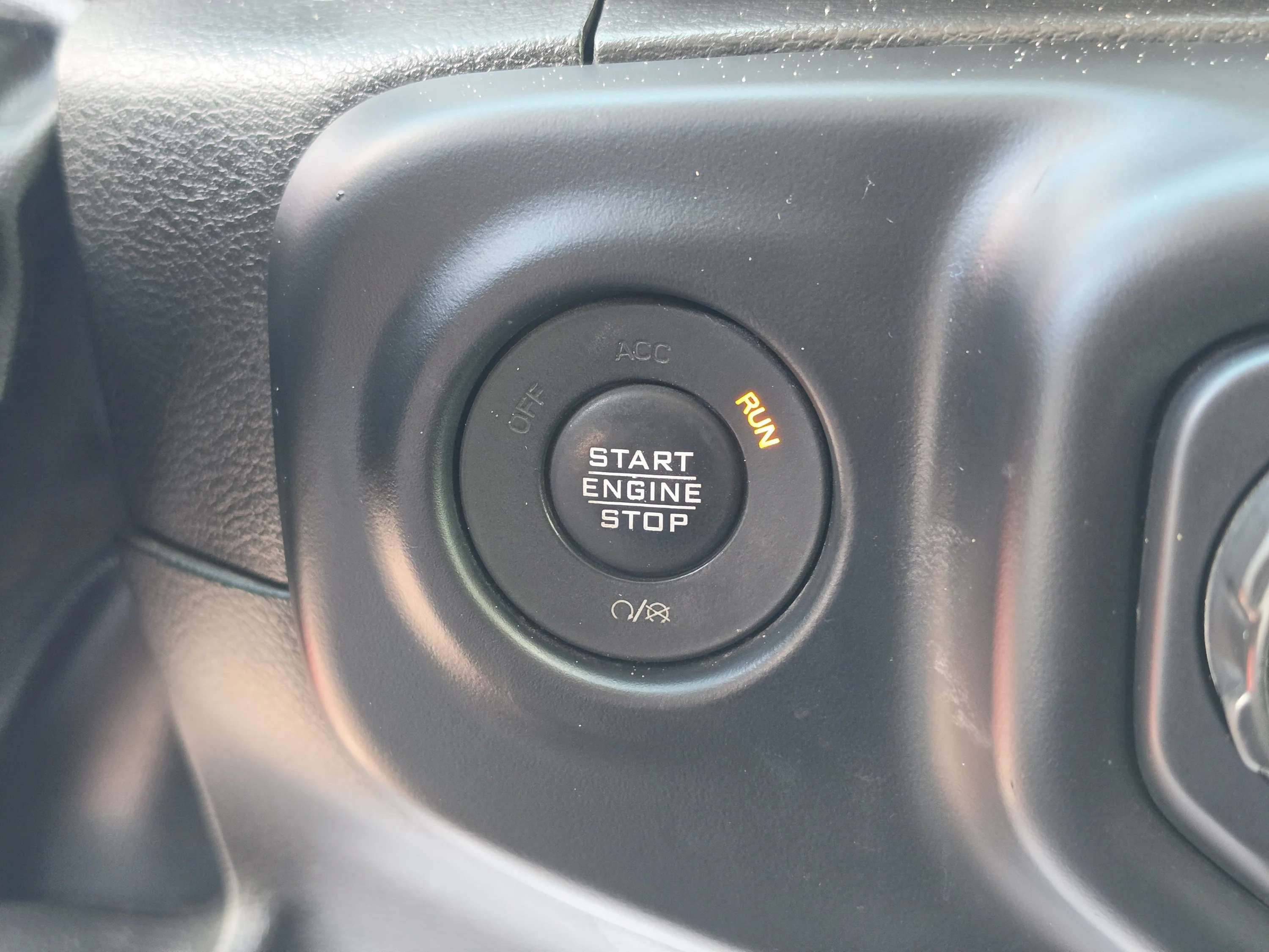 Used 2023 Firecracker Red Clearcoat Jeep Overland image 37