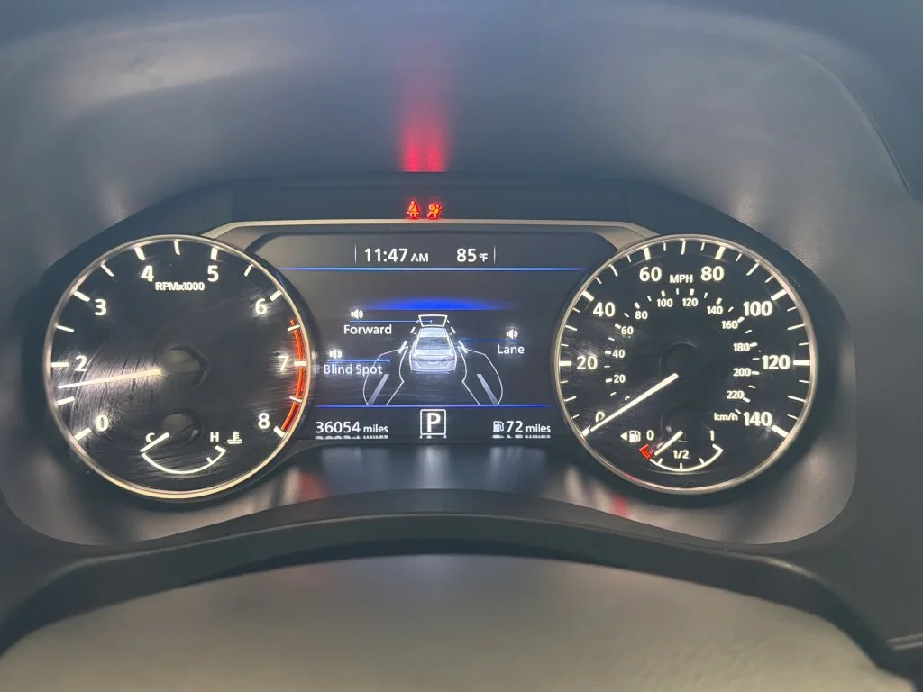 Used 2025 White Nissan 2.5 SR image 15