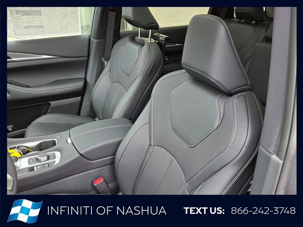 New 2027 GRAPHITE SHADOW INFINITI Luxe AWD image 7