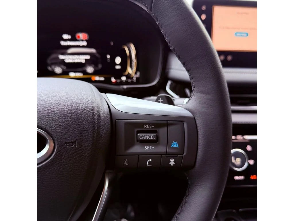 New 2026 Grand Blue INFINITI Luxe FWD image 12
