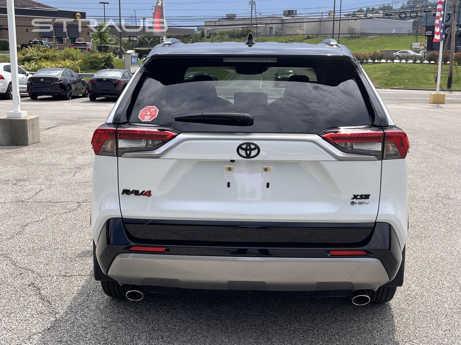 Used 2017 Blizzard Pearl Toyota Limited image 7