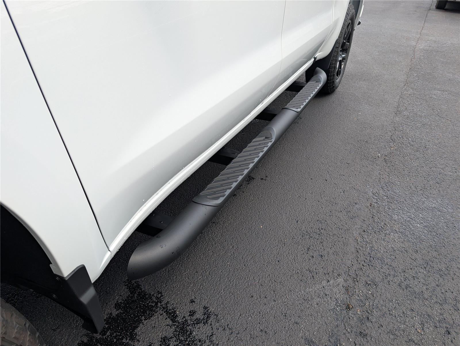 New 2026 Summit White Chevrolet RST image 13