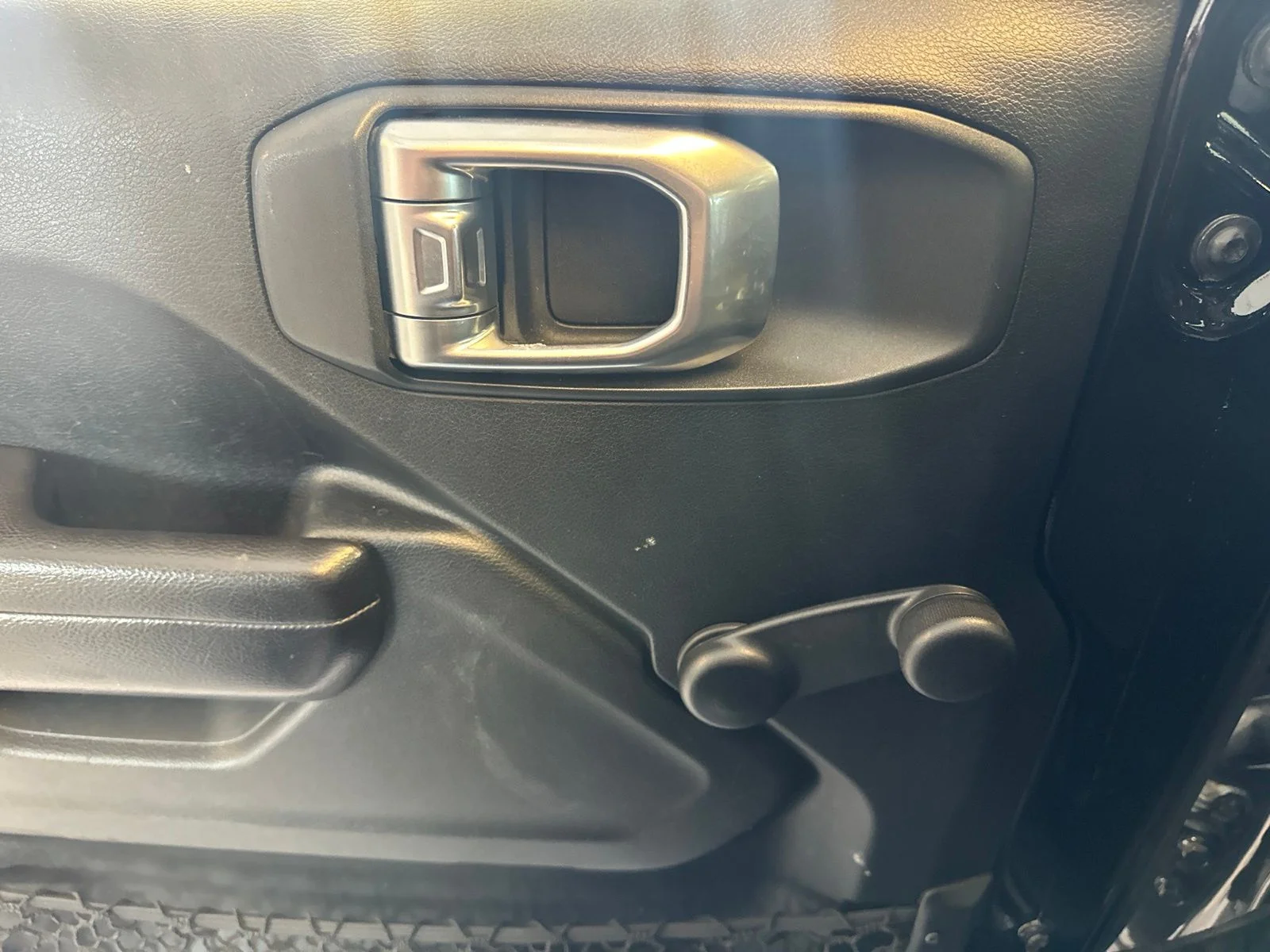 Used 2018 Black Jeep Unlimited Sport image 17
