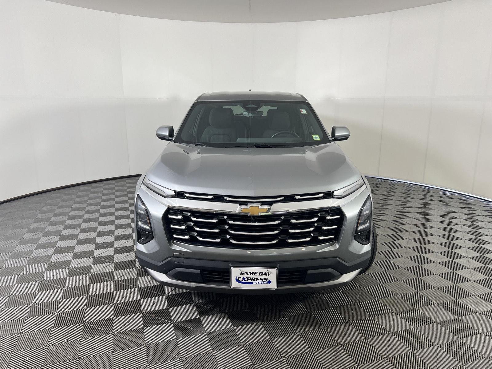 Used 2025 Sterling Gray Metallic Chevrolet AWD LT image 22