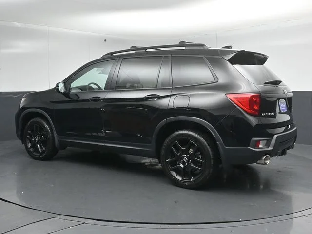 Certified Used 2023 Black Honda EX-L image 5