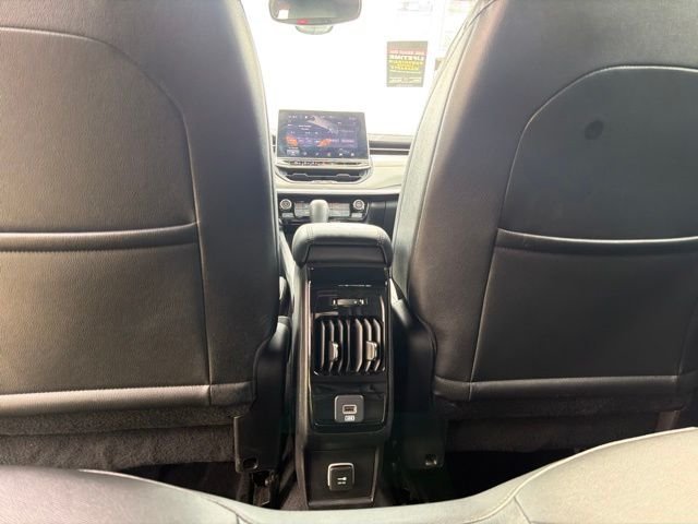 Used 2025 Silver Jeep Limited image 20