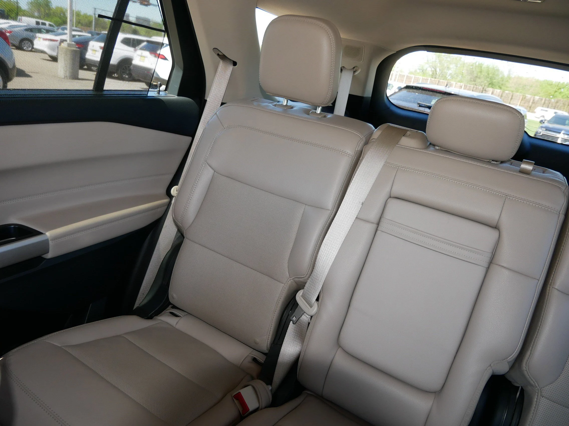 2023 Ford Explorer Limited - Photo 12