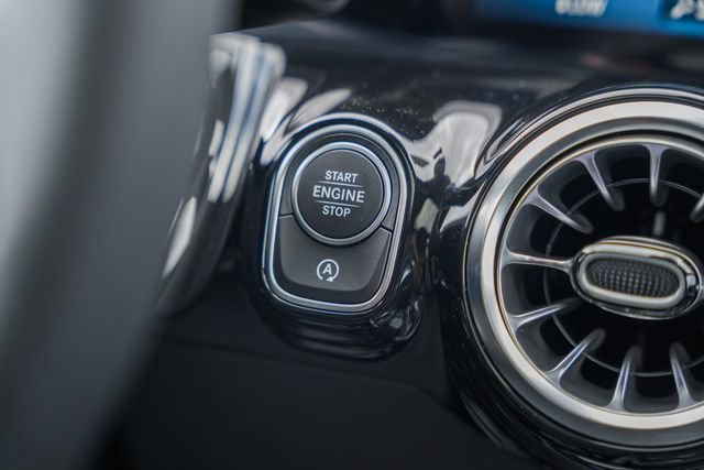 New 2026 Polar White Mercedes-Benz GLA 250 image 69