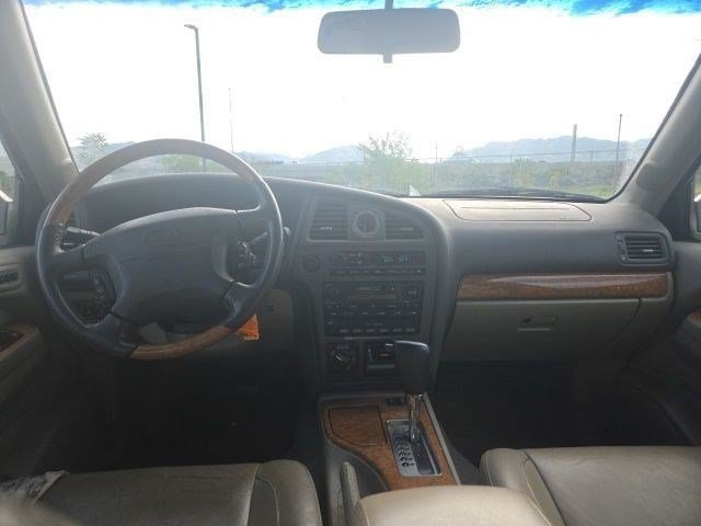 Used 2001 Tan INFINITI Luxury image 15