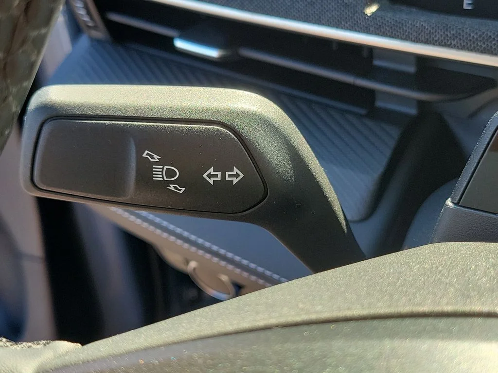 Certified Used 2024 Vapor Blue Metallic Ford Premium image 10