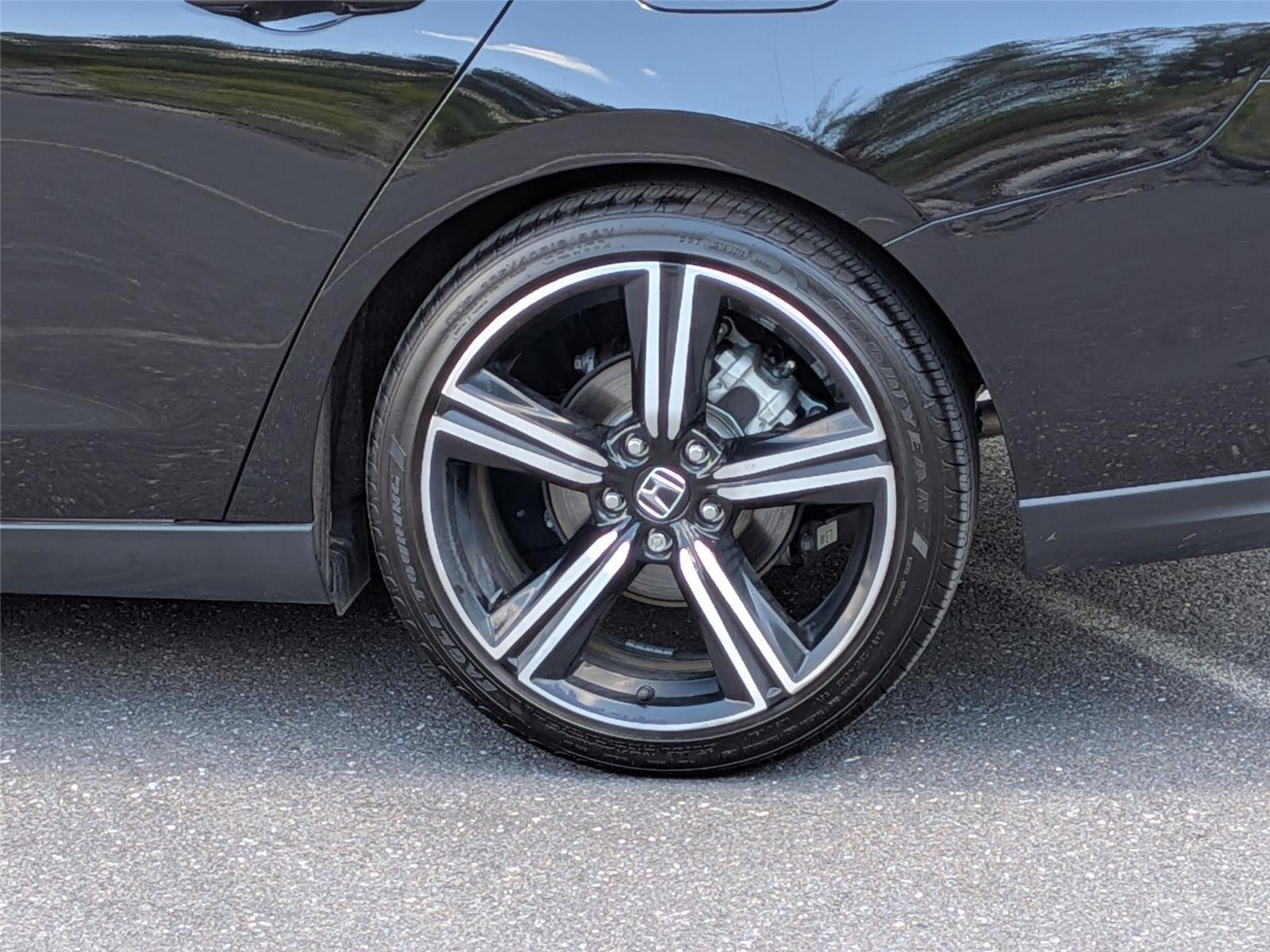 Used 2025 Crystal Black Pearl Honda Sport image 9