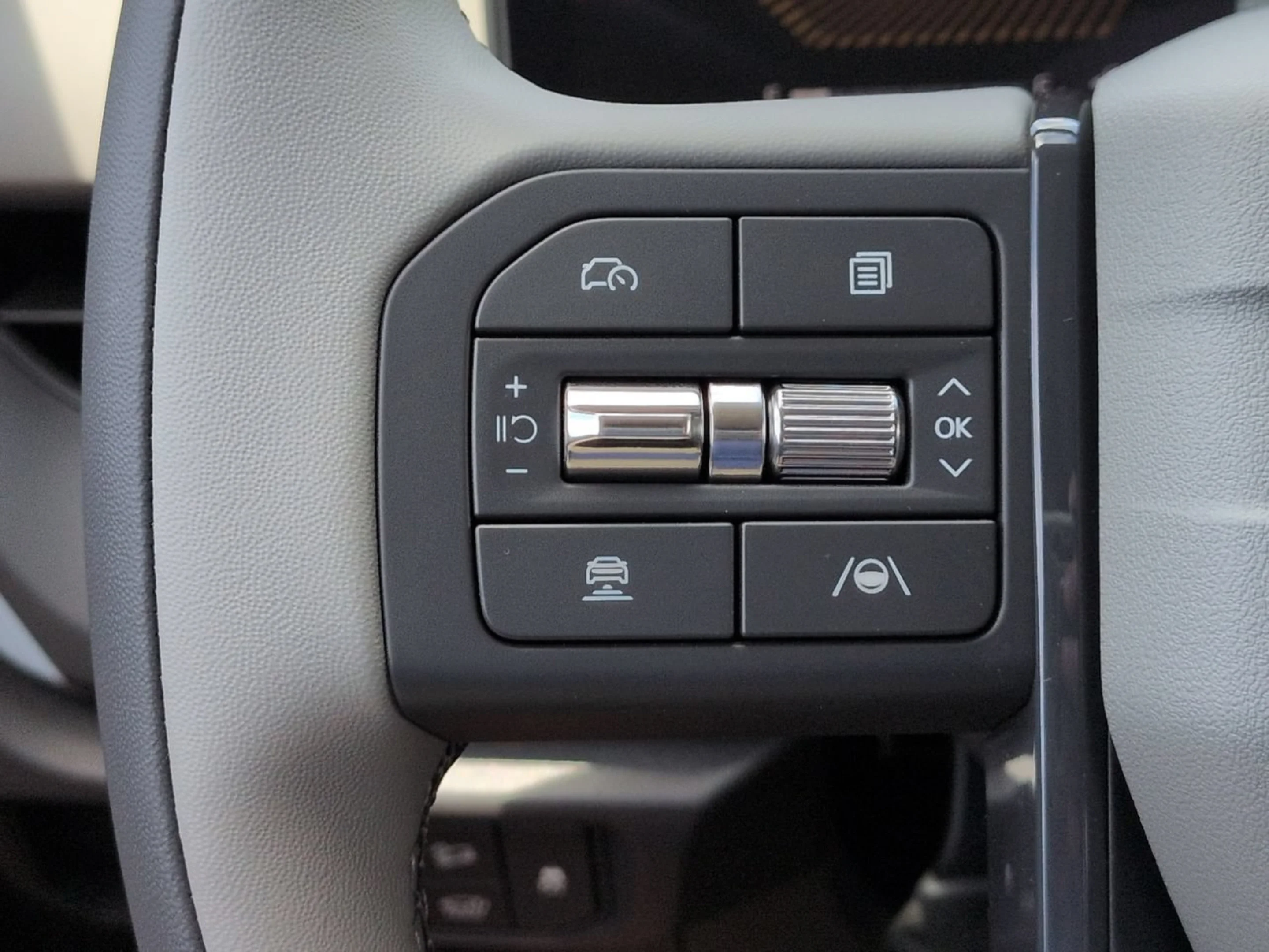 New 2027 Aurora Black Pearl Kia EX image 30