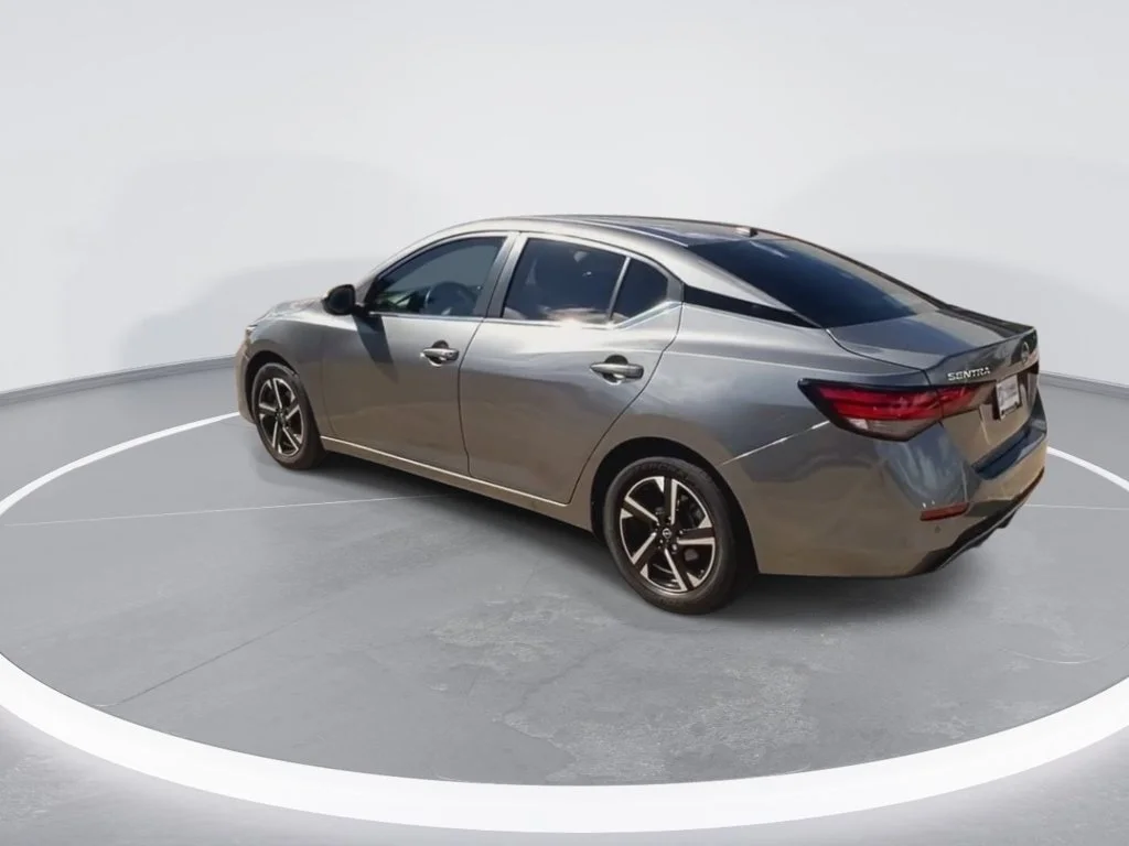 Used 2024 Gray Nissan SV image 6
