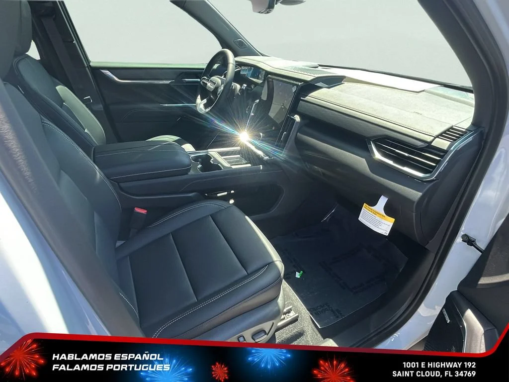New 2026 Glacier White Tricoat GMC Elevation image 34