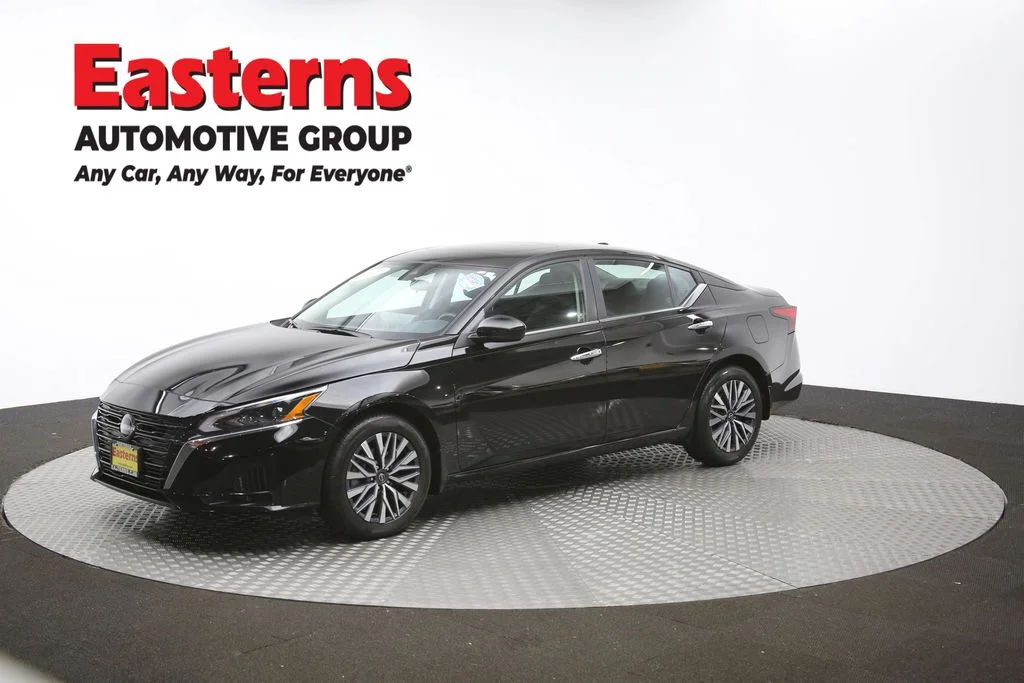 Used 2023 Black Nissan 2.5 SV image 54