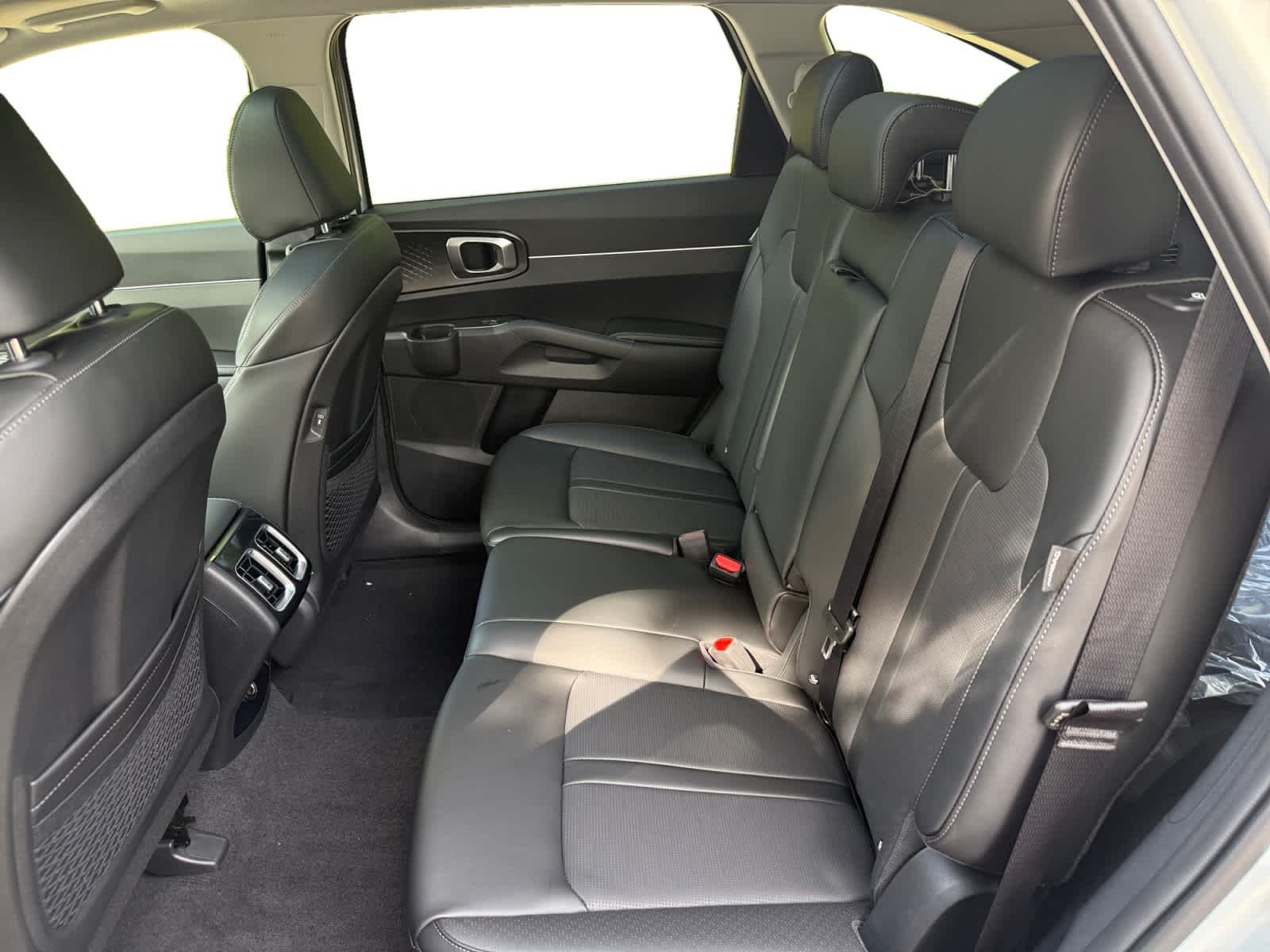 New 2026 Ivory Silver Kia S image 22