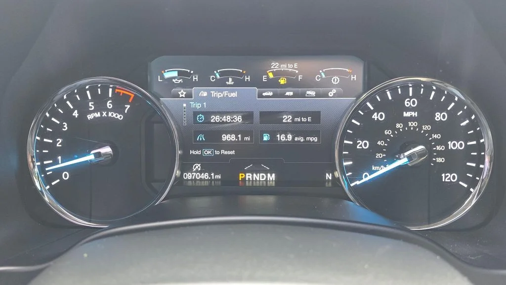 Used 2019 Black Metallic Ford Platinum image 30