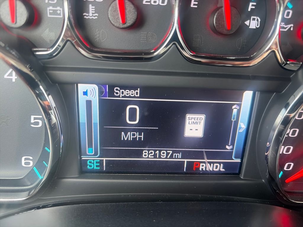 Used 2018 Gray GMC SLT image 17