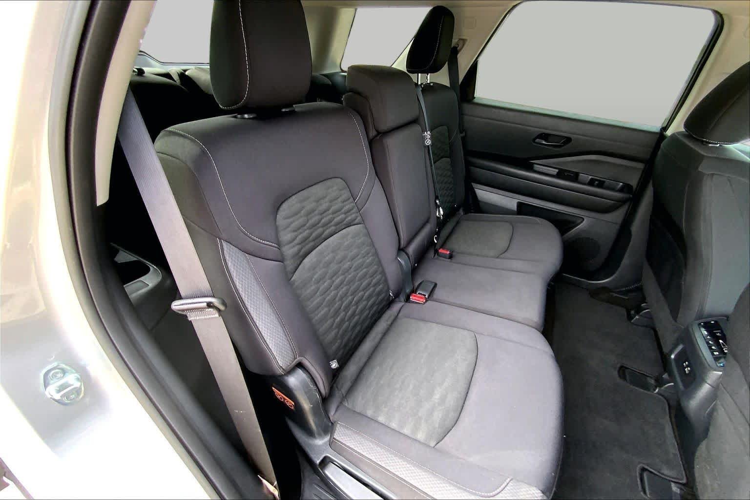 Used 2024 Brilliant Silver Metallic Nissan SV image 19