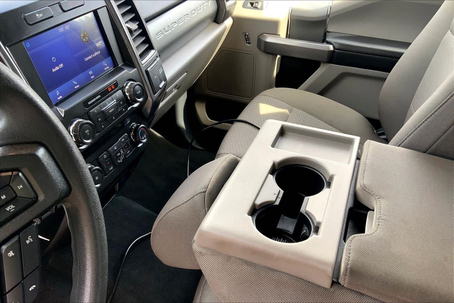 Certified Used 2022 Oxford White Ford XLT image 17
