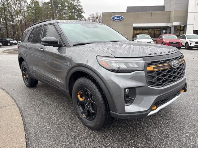 New 2026 Carbonized Gray Metallic Ford Tremor image 39