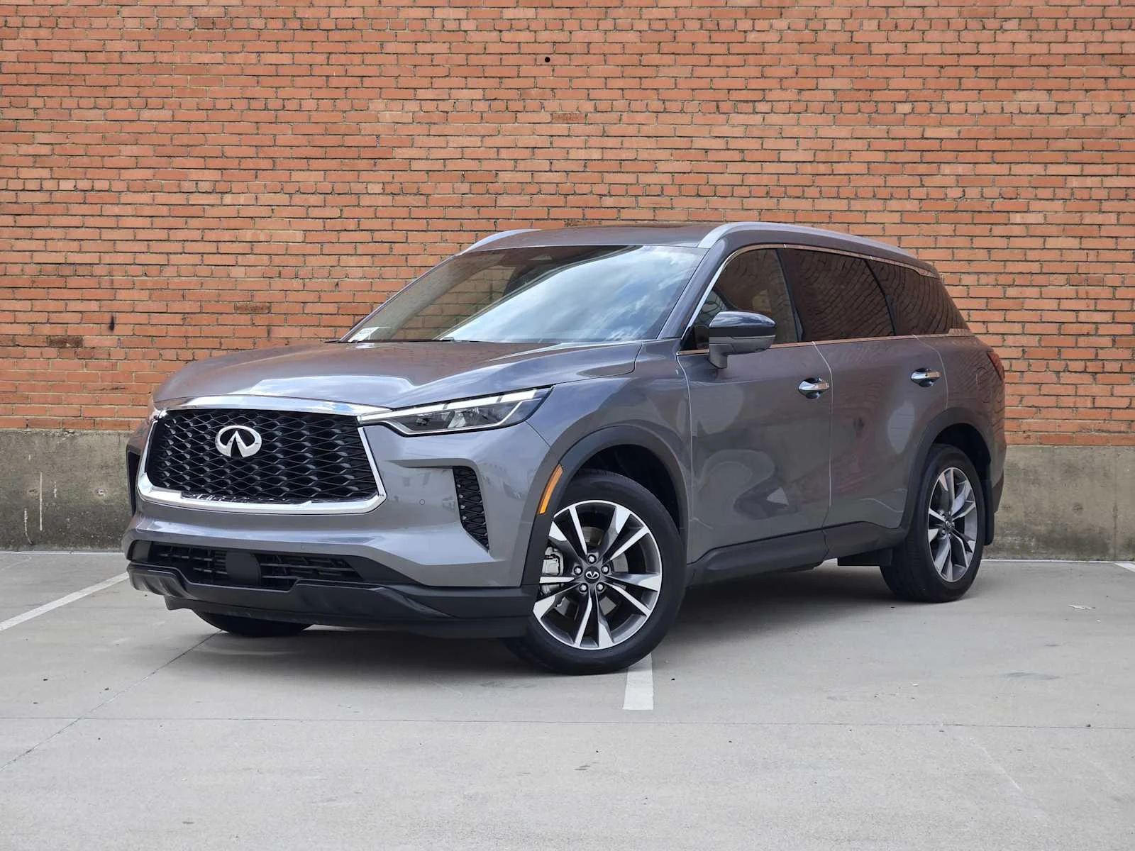 2025 INFINITI QX60 LUXE