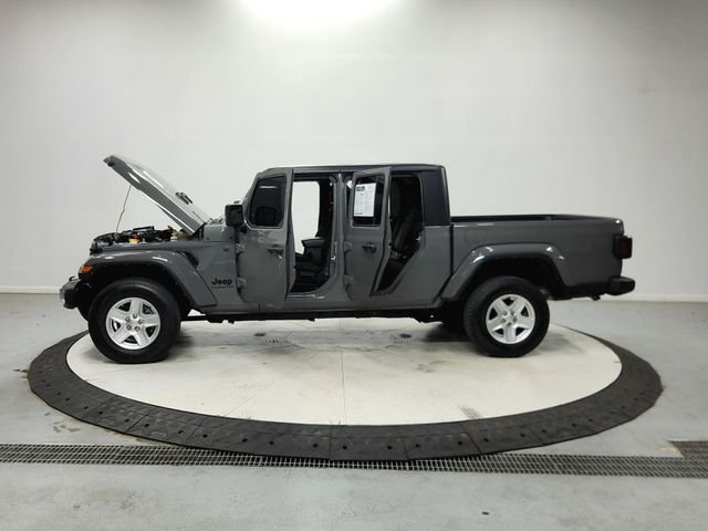 Used 2022 Gray Jeep Sport image 13