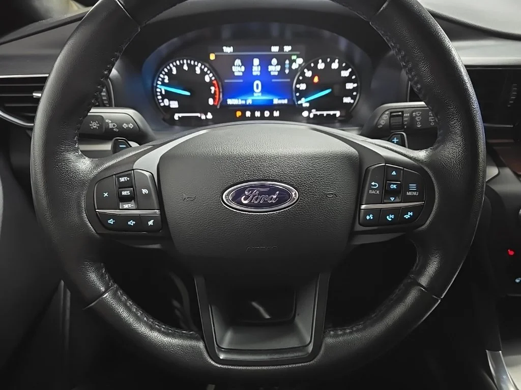 Used 2020 Black Ford XLT image 19