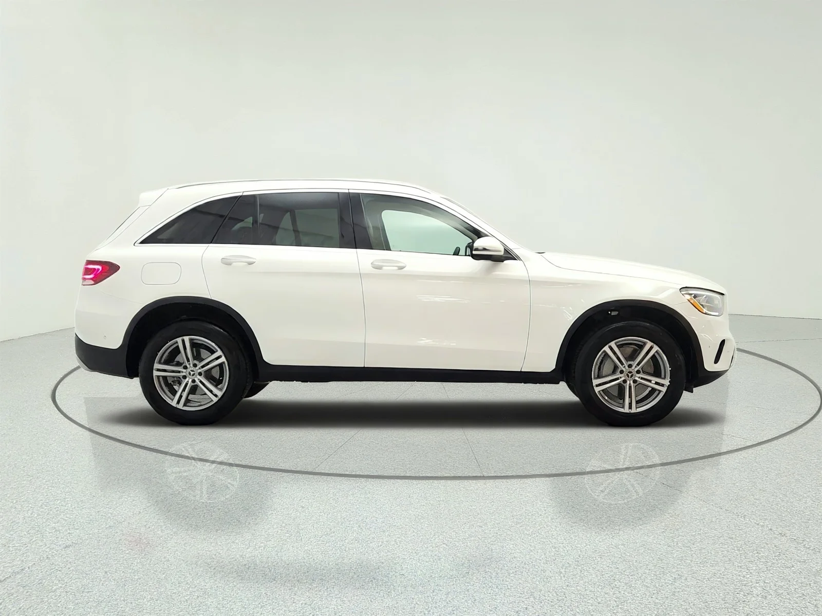 Used 2021 Polar White Mercedes-Benz GLC 300 image 4