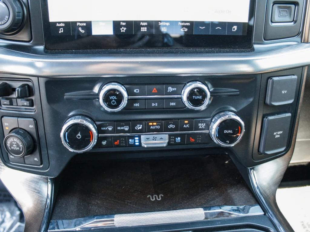 Used 2025 Star White Metallic Tri-Coat Ford King Ranch image 23