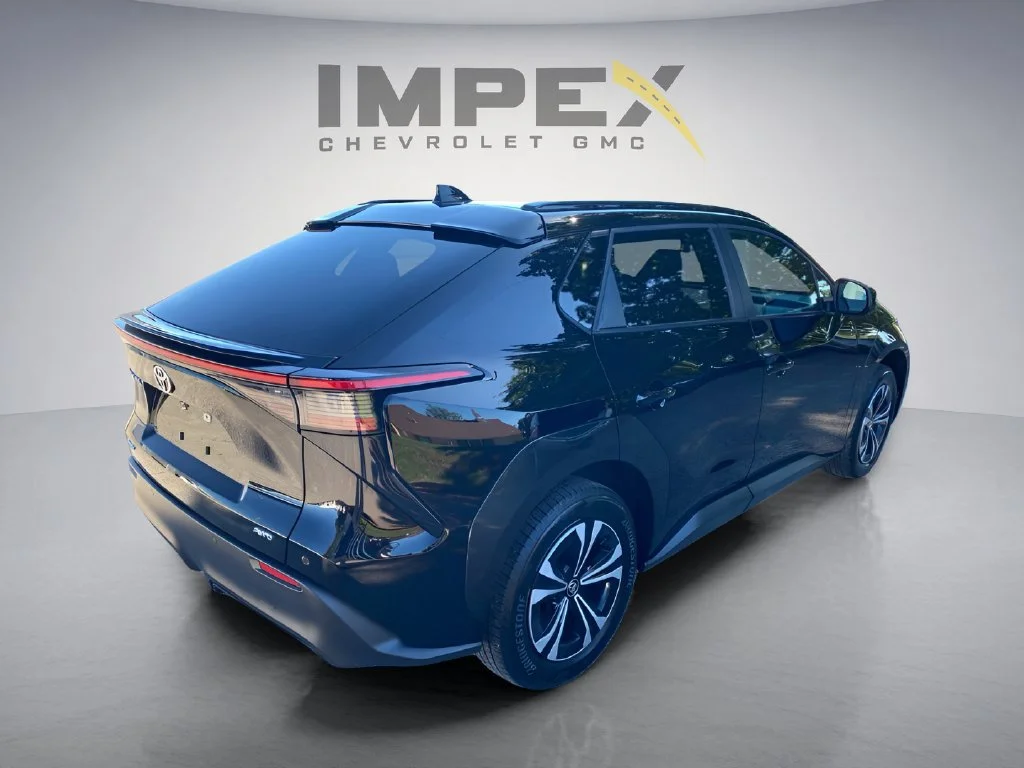 Used 2024 Black Toyota XLE image 5