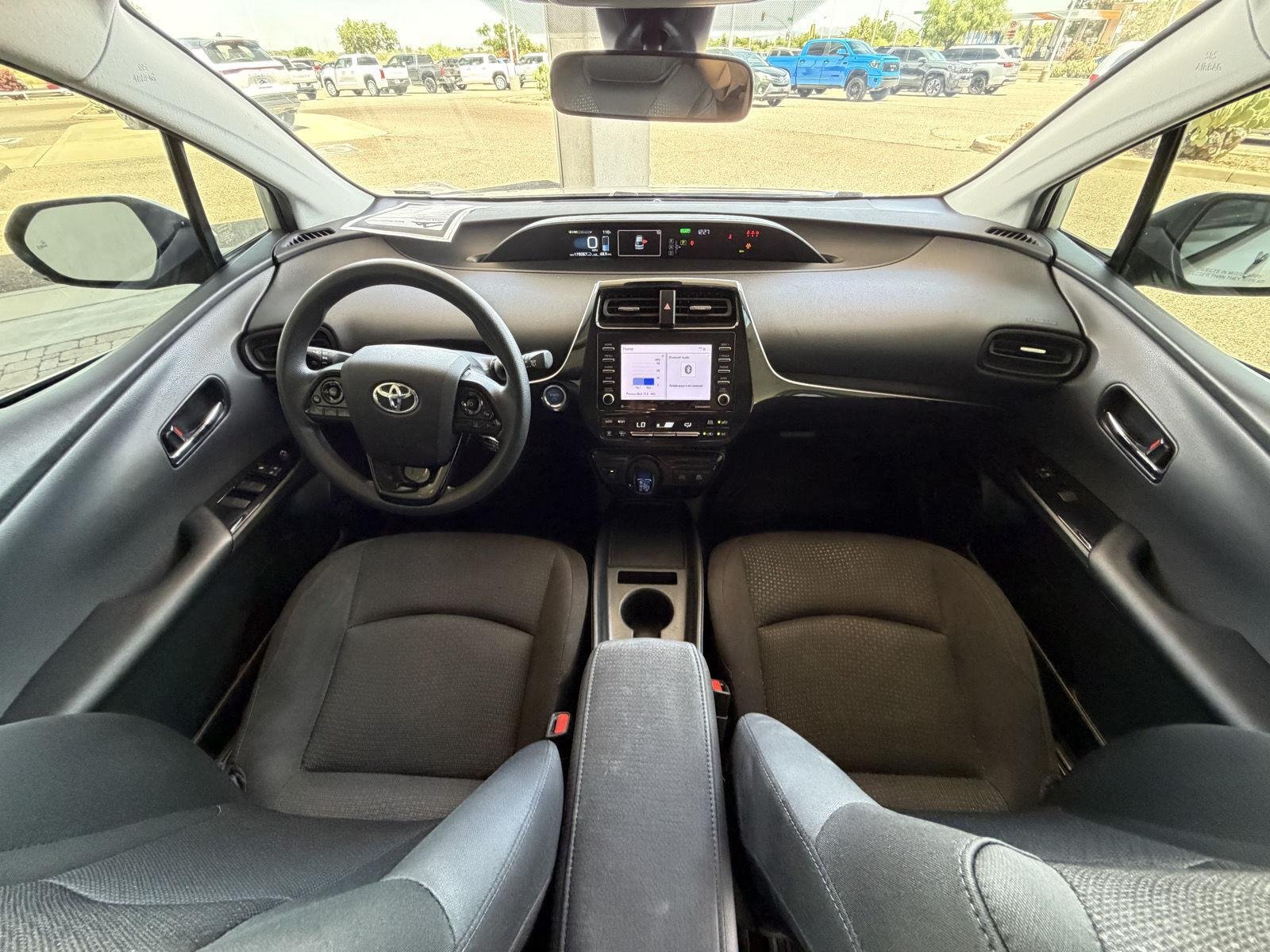 Used 2022 Classic Silver Metallic Toyota LE image 21