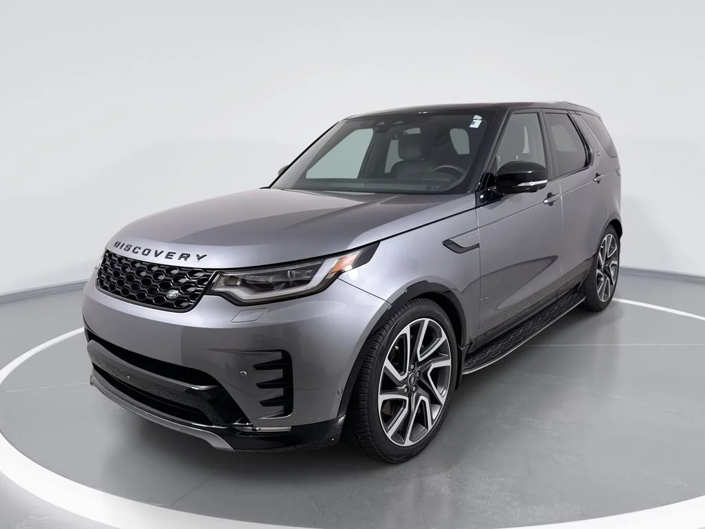 2025 Land Rover Discovery P360 Dynamic SE's photo