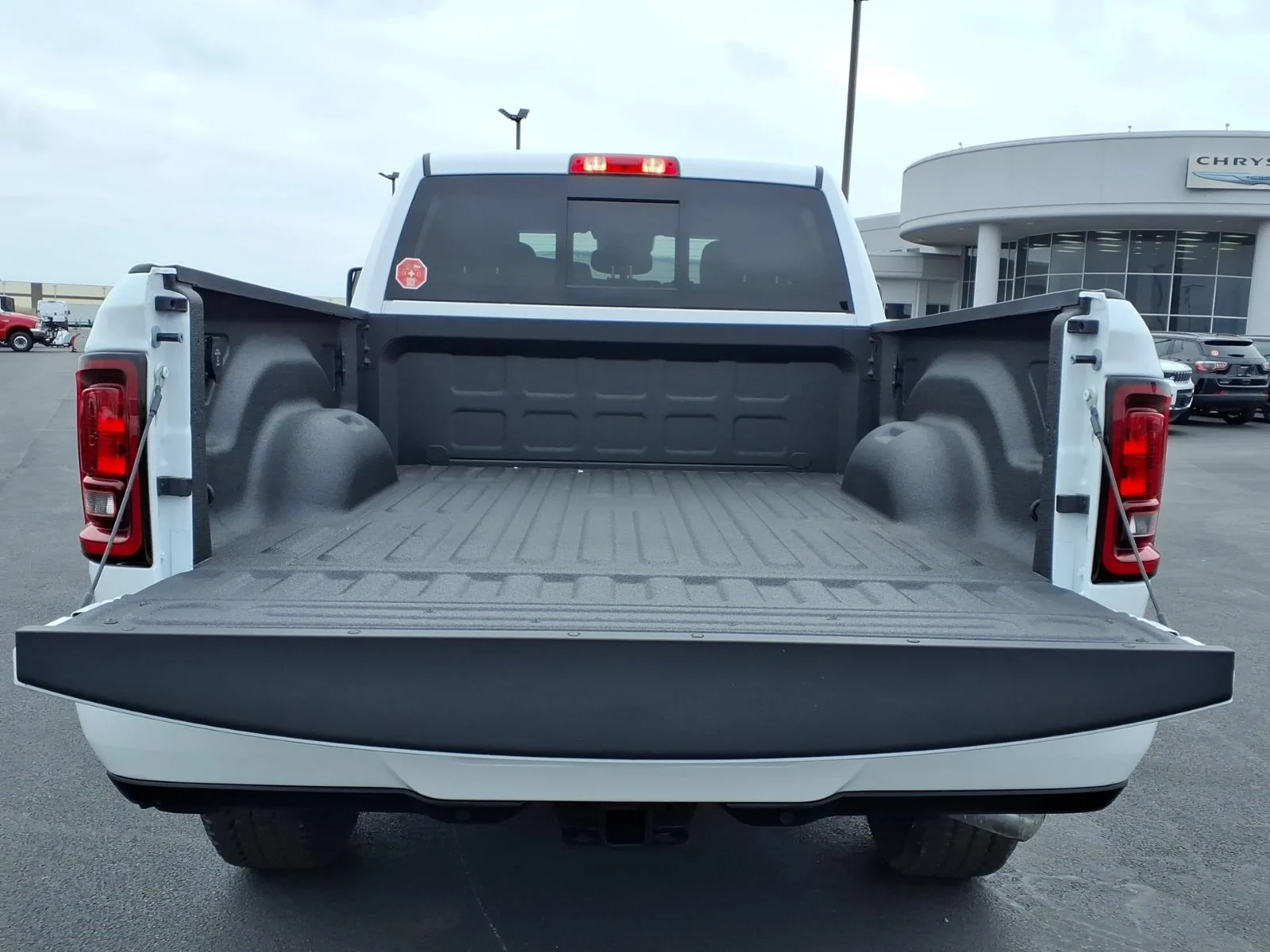 2026 RAM 2500 Tradesman/Black Express - Photo 11