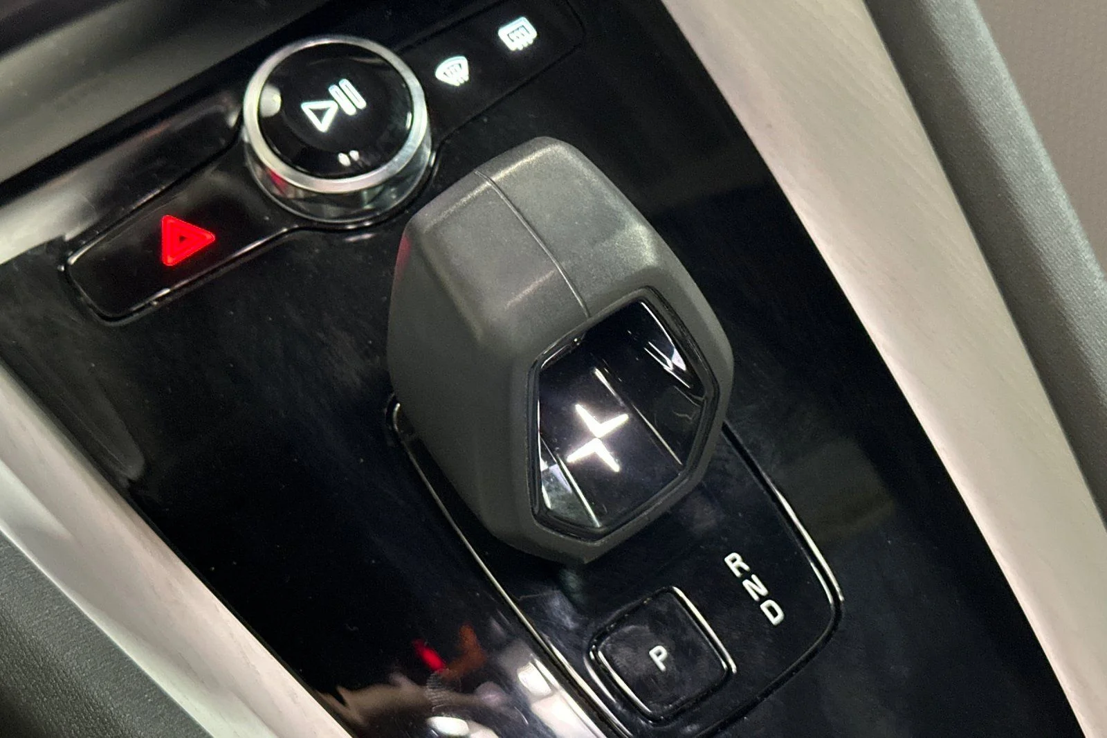 Used 2023 Midnight Metallic Polestar Long Range Single Motor image 23