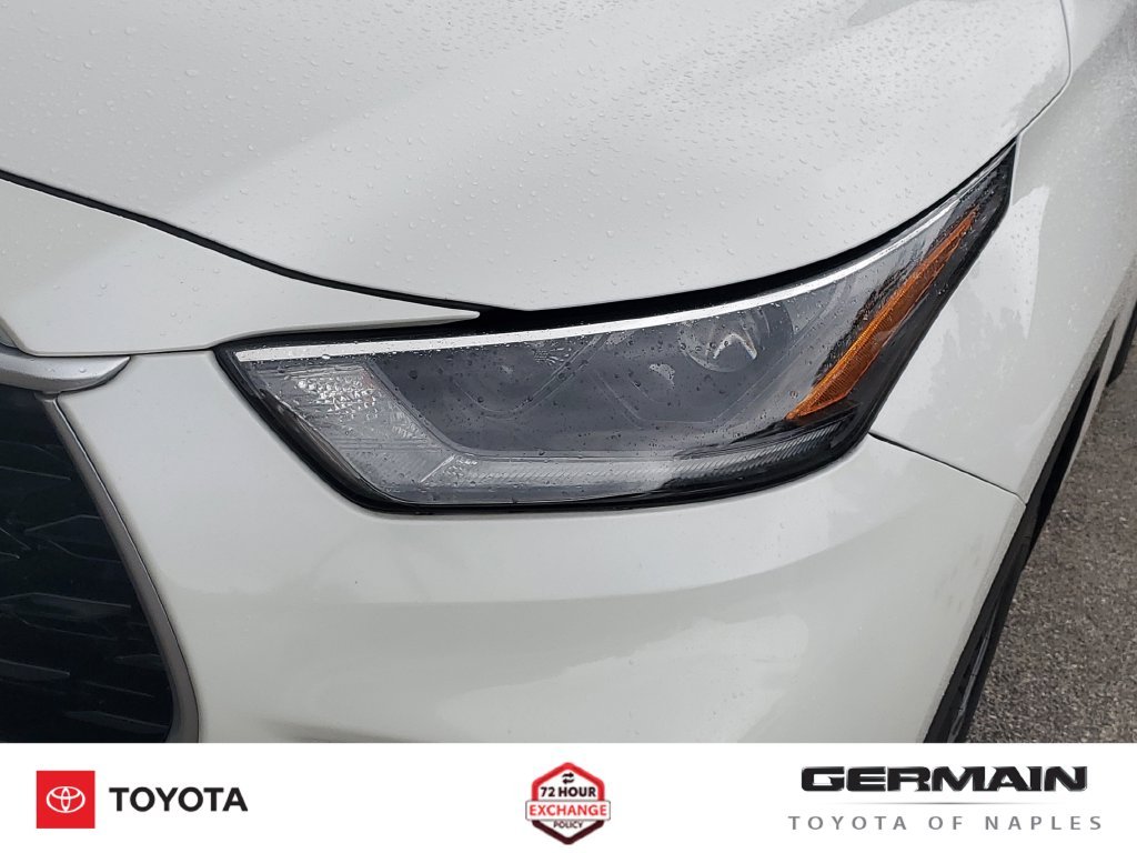Used 2021 White Toyota XLE image 15