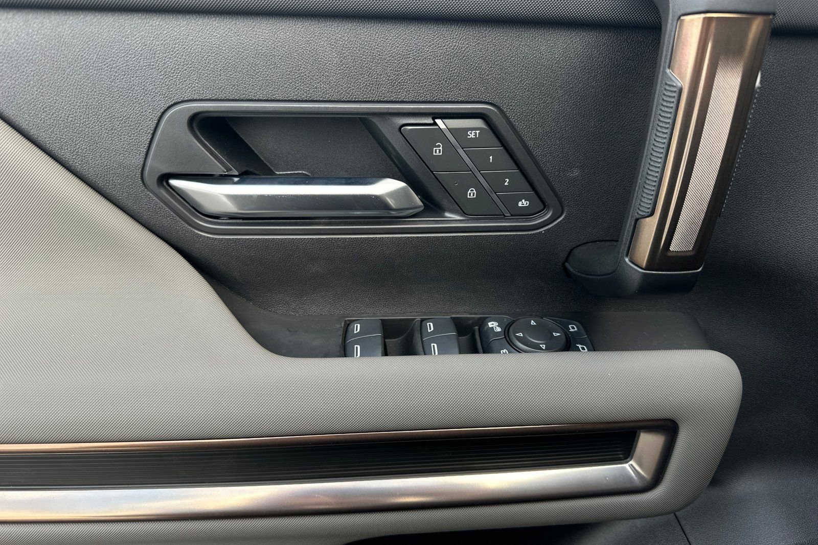 2025 GMC HUMMER EV 2X - Photo 12