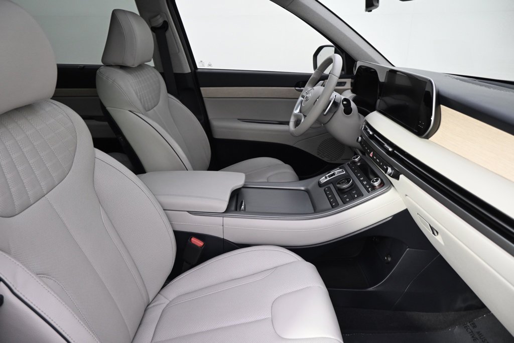 Certified Used 2024 Graphite Hyundai Limited image 14