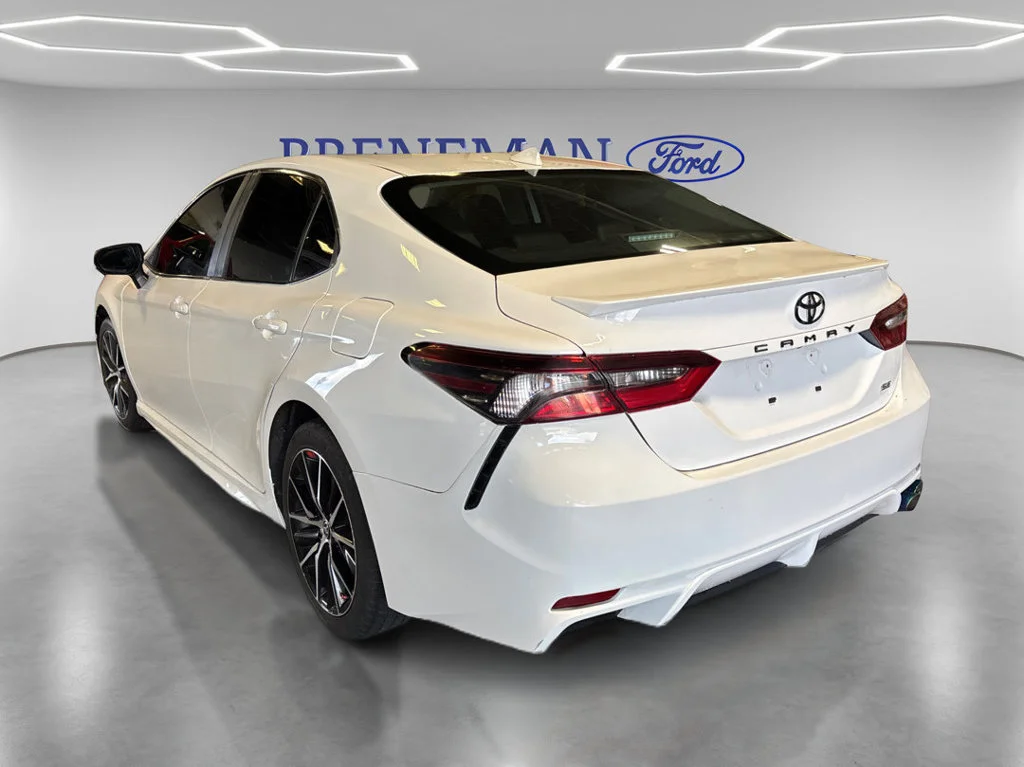 Used 2023 Ice Toyota SE image 8