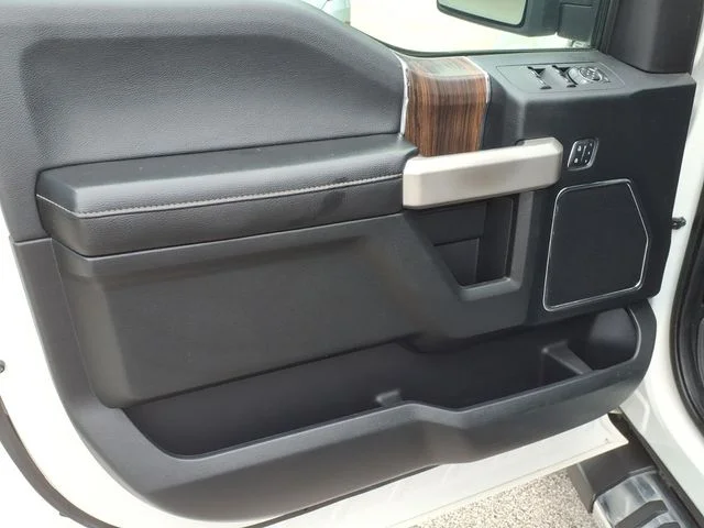 Used 2015 White Ford Lariat image 13