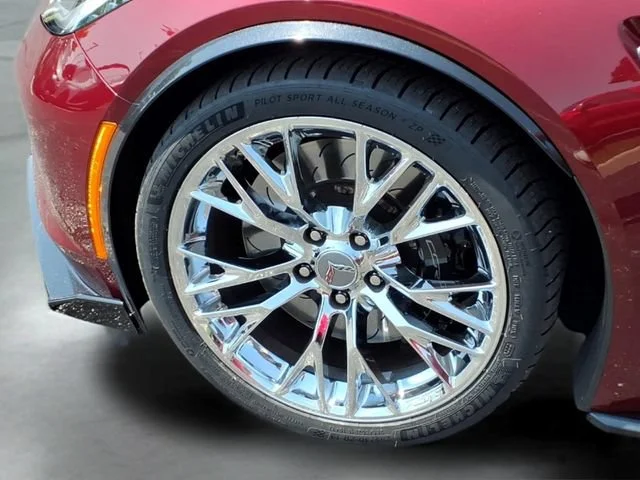 Used 2019 LONG BEACH RED METALLIC TINTCOAT Chevrolet Z06 2LZ image 16