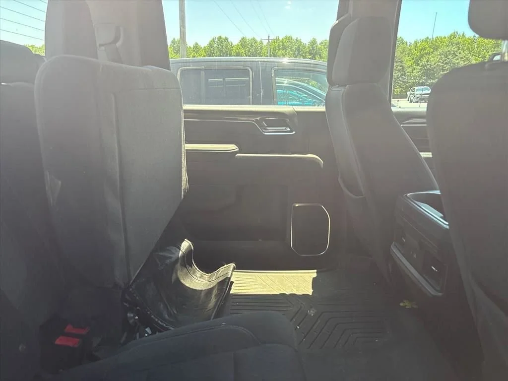Used 2024 Summit White Chevrolet LT image 20
