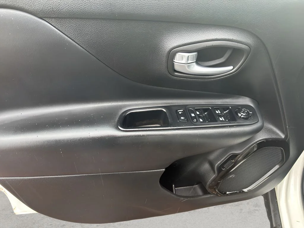 Used 2017 Alpine White Jeep Altitude image 14