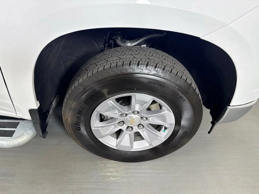 Certified Used 2025 Summit White Chevrolet WT image 13