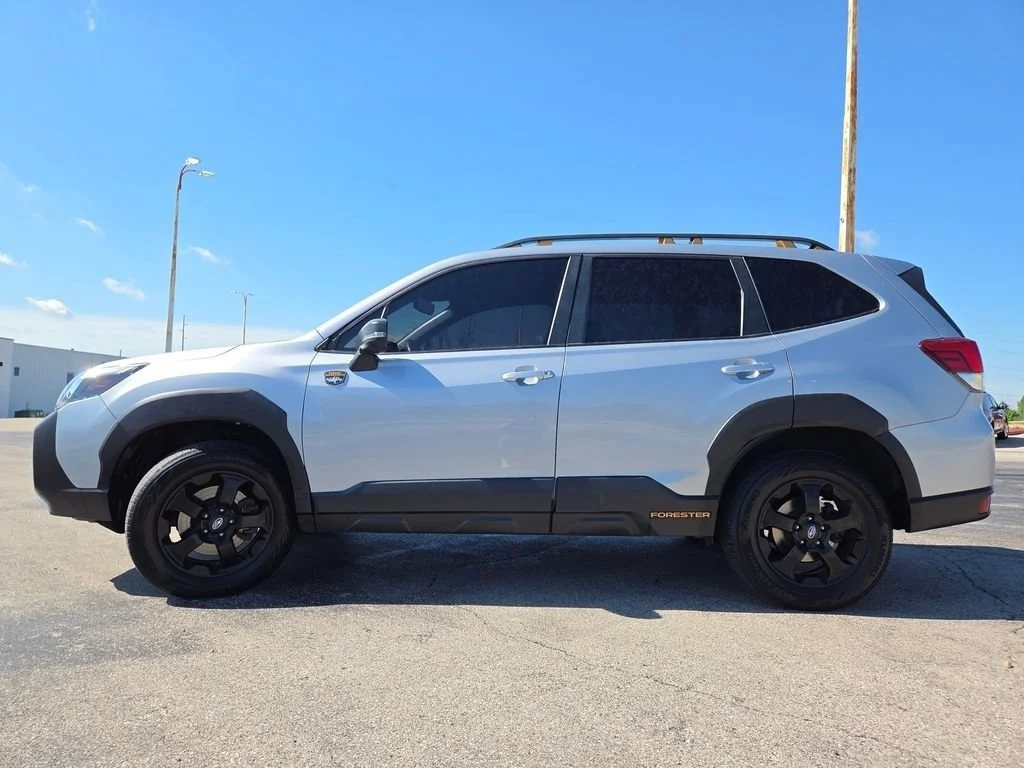 Used 2022 Ice Silver Metallic Subaru Wilderness image 23