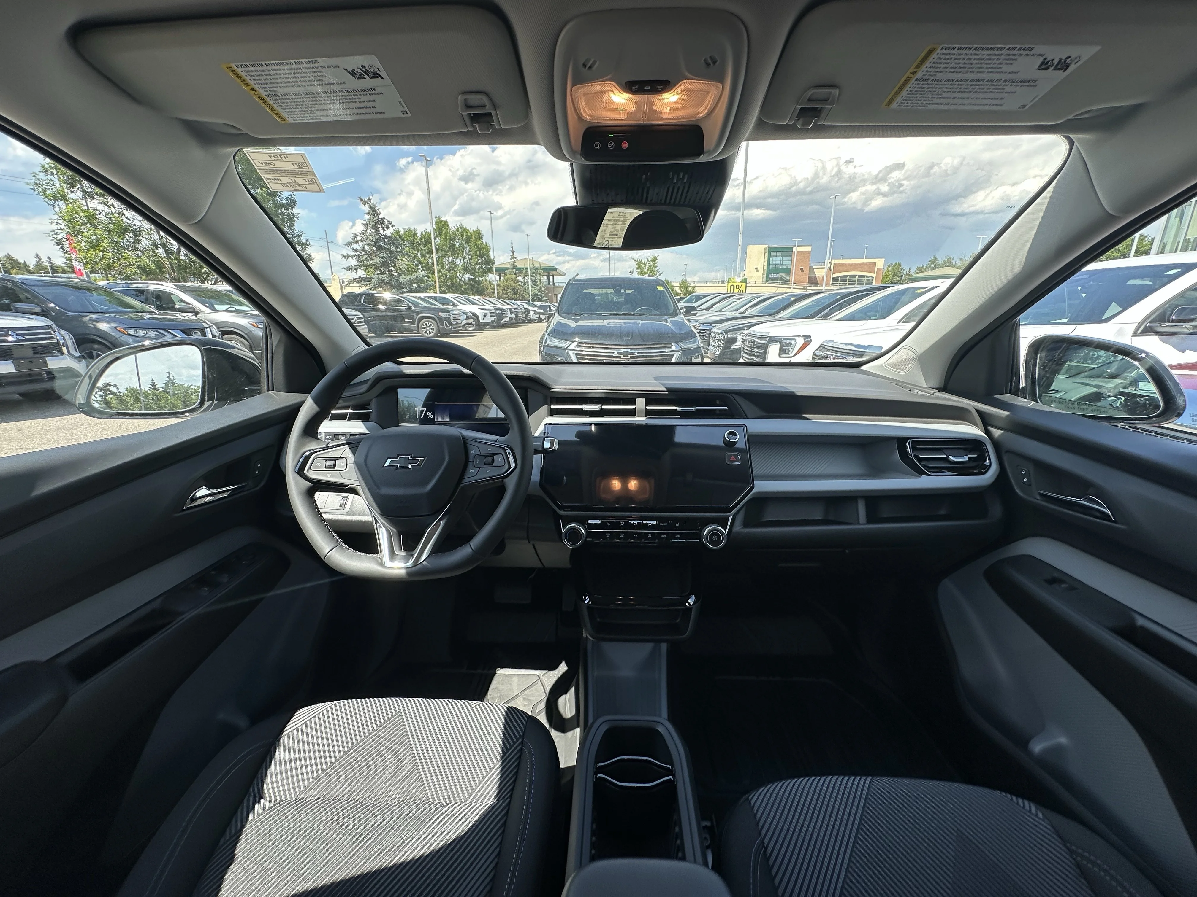 New 2027 Summit White Chevrolet LT image 17